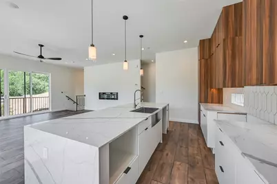 2247 Mail Avenue #102, Dallas, TX 75235 - Photo 15