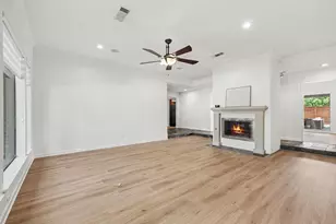 13126 Fall Manor Dr, Dallas, TX 75243 - Photo 17