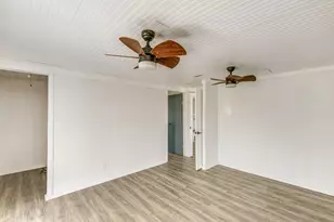 206 Creekview Meadows Ct, Springtown, TX 76082 - Photo 15