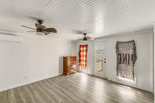 206 Creekview Meadows Ct, Springtown, TX 76082 - Photo 17