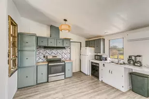 206 Creekview Meadows Ct, Springtown, TX 76082 - Photo 5