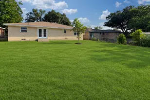 8706 Reva St, Dallas, TX 75227 - Photo 13