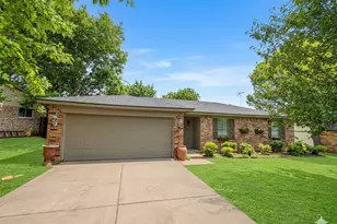 1411 Clearfield Dr, Cleburne, TX 76033 - Photo 3