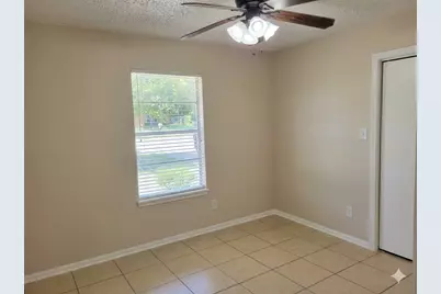1411 Clearfield Drive, Cleburne, TX 76033 - Photo 9