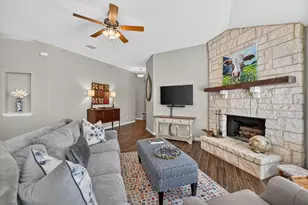 1026 Saint Andrews Dr, Burleson, TX 76028 - Photo 9