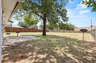 2921 Needles St, Euless, TX 76040 - Photo 5