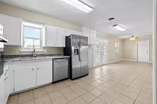 2921 Needles St, Euless, TX 76040 - Photo 11
