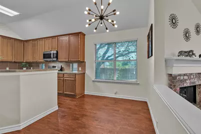 8102 Mansanillo Court, Arlington, TX 76002 - Photo 11