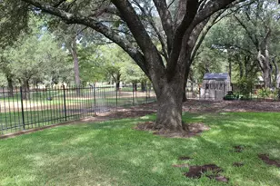 115 Sandra Palmer St, Stephenville, TX 76401 - Photo 37
