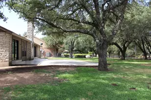 115 Sandra Palmer St, Stephenville, TX 76401 - Photo 35