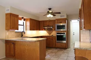 115 Sandra Palmer St, Stephenville, TX 76401 - Photo 11