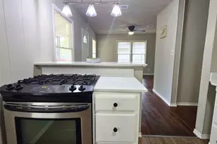 424 E Ellen Ave, Hurst, TX 76053 - Photo 9