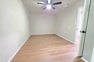 424 E Ellen Ave, Hurst, TX 76053 - Photo 17