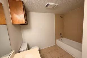 2410 Summer Pl Dr, Arlington, TX 76014 - Photo 13