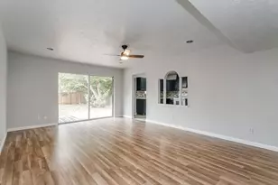 2633 Santa Anna Dr, Grand Prairie, TX 75052 - Photo 17