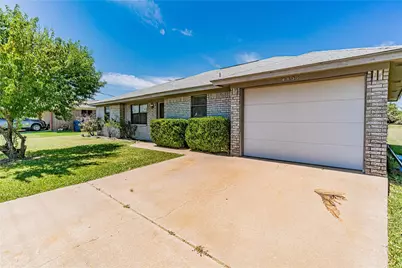 4031 Country Meadows Circle, Granbury, TX 76049 - Photo 3