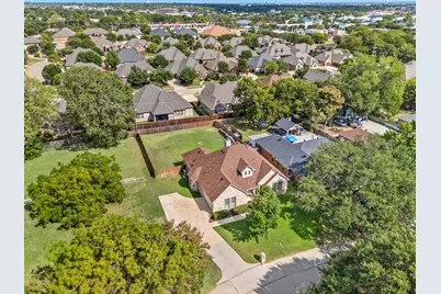 6520 Valleyview Drive, North Richland Hills, TX 76182 - Photo 3