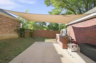 302 Republic Ln, Euless, TX 76040 - Photo 33