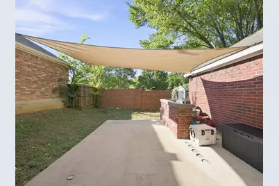 302 Republic Lane, Euless, TX 76040 - Photo 33