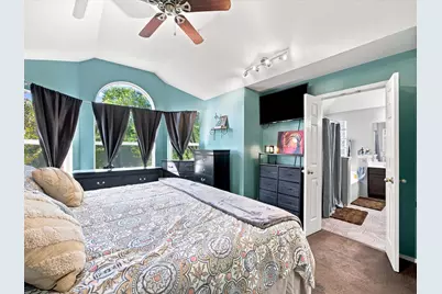 302 Republic Lane, Euless, TX 76040 - Photo 5