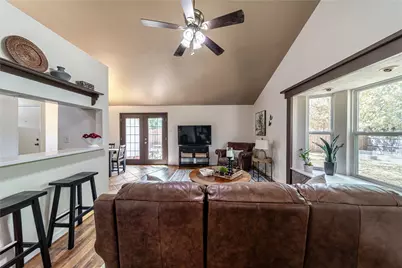 6036 Bogard Drive, The Colony, TX 75056 - Photo 13