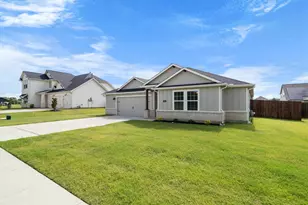 614 Finlee Wy, Tioga, TX 76271 - Photo 3