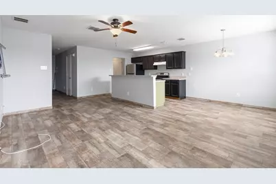 2322 Kingsway Drive, Arlington, TX 76012 - Photo 3