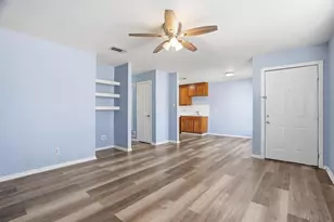 609 Race St, Crowley, TX 76036 - Photo 5