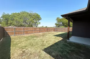 8406 Grant Ln, Greenville, TX 75402 - Photo 15