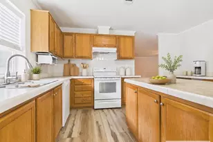 21104 Easy St, Chandler, TX 75758 - Photo 9