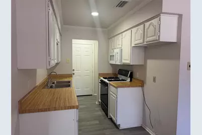 1229 Greenbrier Drive, Mesquite, TX 75149 - Photo 5