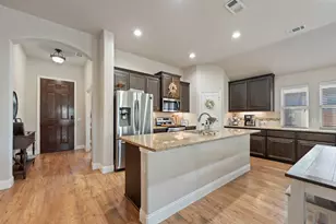 119 Gateway Dr, Alvarado, TX 76009 - Photo 9