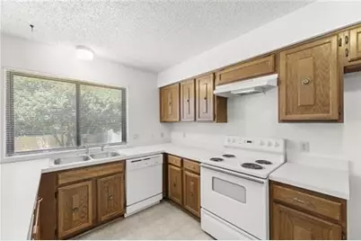 2205 Foxcroft Lane, Arlington, TX 76014 - Photo 7