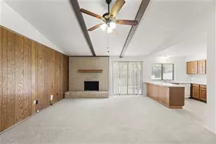2205 Foxcroft Ln, Arlington, TX 76014 - Photo 5