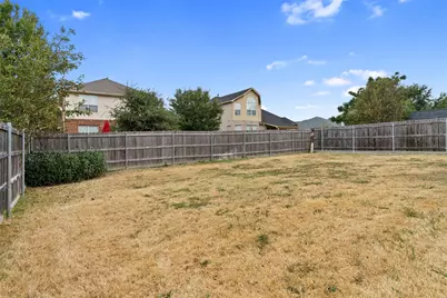 718 W Lonesome Dove Trail, Arlington, TX 76001 - Photo 25
