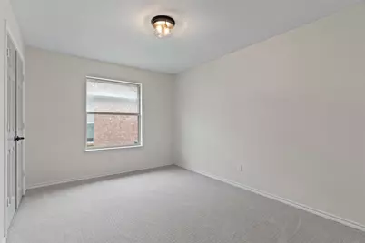 718 W Lonesome Dove Trail, Arlington, TX 76001 - Photo 17