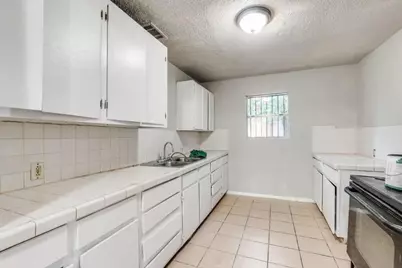 4404 Colonial Avenue, Dallas, TX 75215 - Photo 9