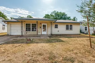 1024 Harris Dr, Euless, TX 76039 - Photo 1