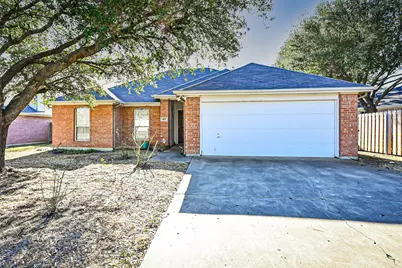 415 Preston Drive, Cleburne, TX 76033 - Photo 3