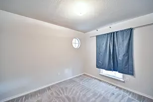 415 Preston Dr, Cleburne, TX 76033 - Photo 23
