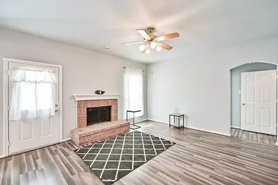 415 Preston Drive, Cleburne, TX 76033 - Photo 7