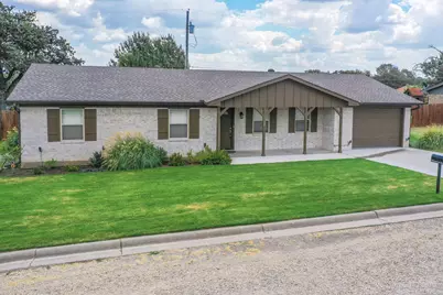 128 Oak Creek Street, Jacksboro, TX 76458 - Photo 3
