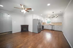 128 Oak Creek St, Jacksboro, TX 76458 - Photo 9