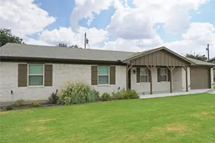 128 Oak Creek St, Jacksboro, TX 76458 - Photo 17