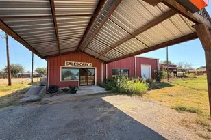 105 Bolton Rd, Granbury, TX 76049 - Photo 1