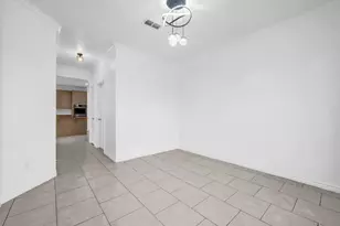 2913 Spartacus Dr, Grand Prairie, TX 75052 - Photo 11