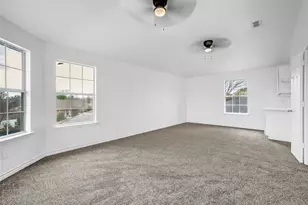 2913 Spartacus Dr, Grand Prairie, TX 75052 - Photo 15