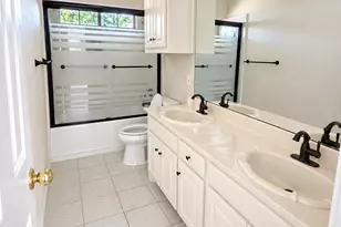 3900 Newhall Dr, Plano, TX 75023 - Photo 9