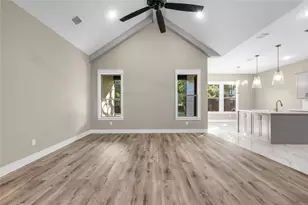 257 Billingslea Dr, Mansfield, TX 76063 - Photo 5