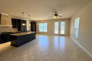 950 Brook Forest Ln, Euless, TX 76039 - Photo 5